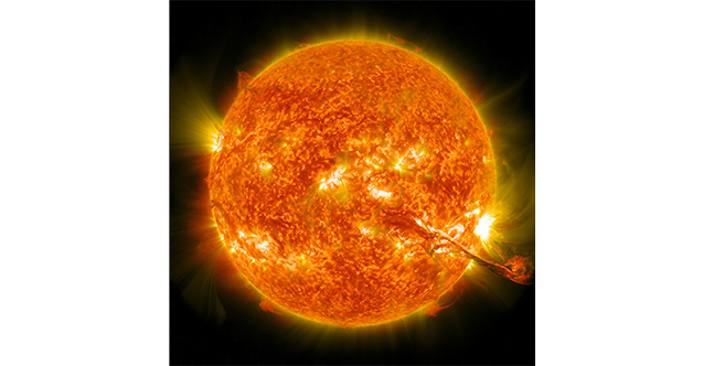 Güneş lekeleri ne sebepten dolayı göreli olarak daha soğuktur ?
